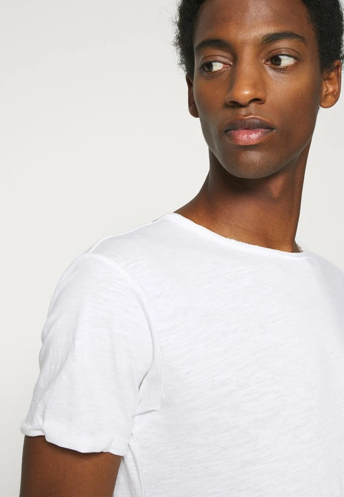 Tout neuf 👏 INDICODE 👖 JEANS ALAIN - T-shirt Basique - Offwhite 🔥 – Image 4